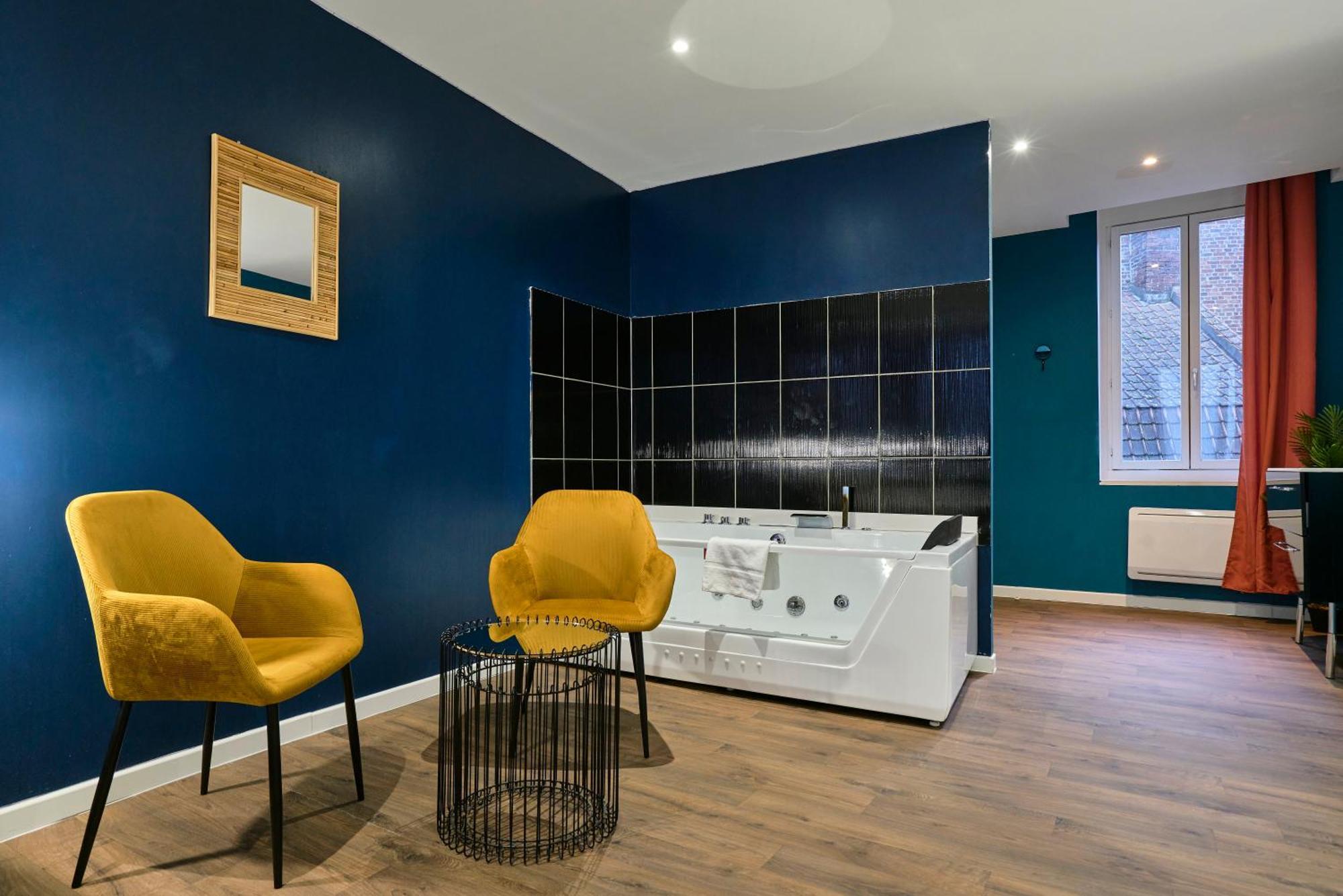 Ng Suitehome - Lille I Roubaix Centre I Grand Place - Balneo - Netflix - Wifi Εξωτερικό φωτογραφία