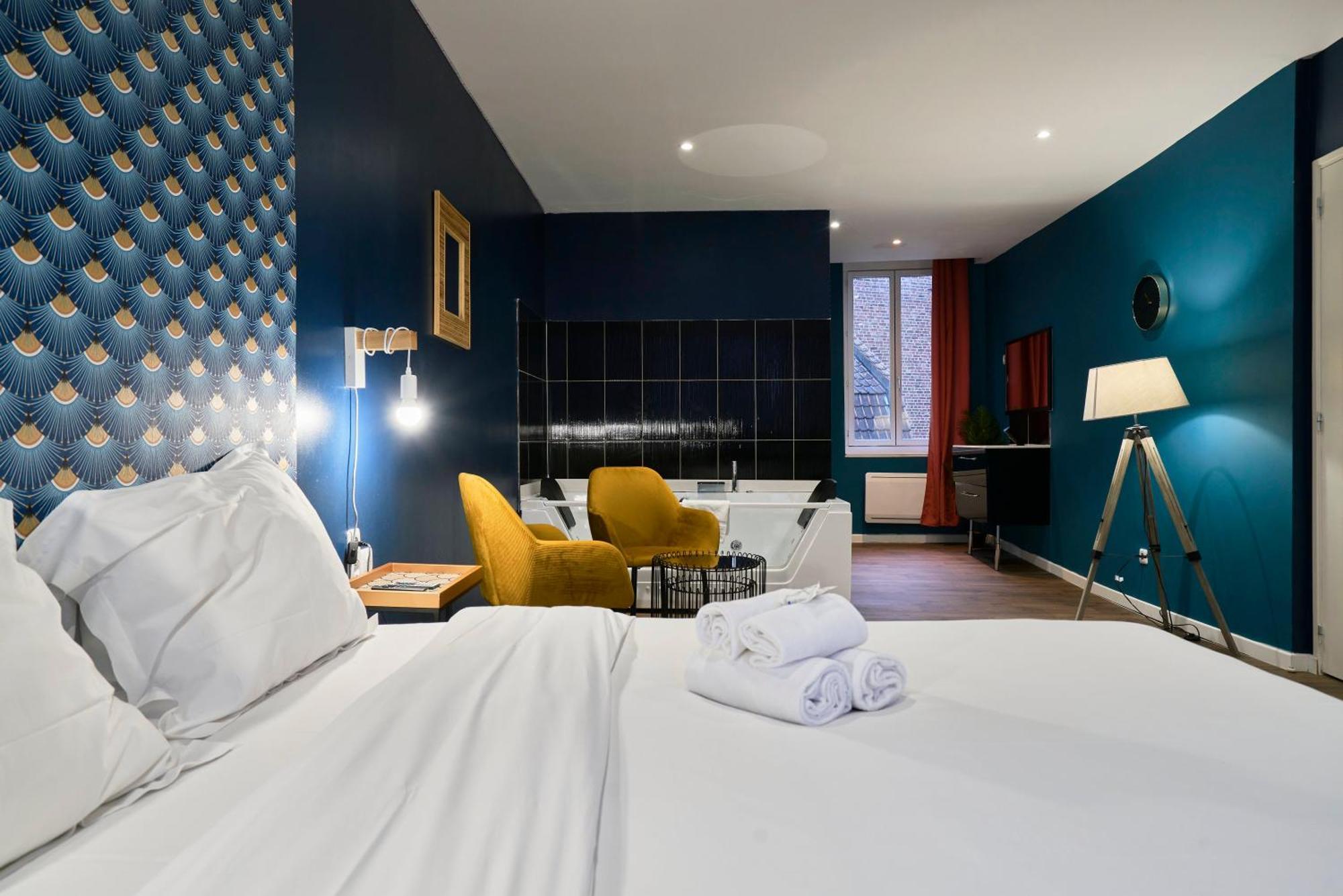 Ng Suitehome - Lille I Roubaix Centre I Grand Place - Balneo - Netflix - Wifi Εξωτερικό φωτογραφία