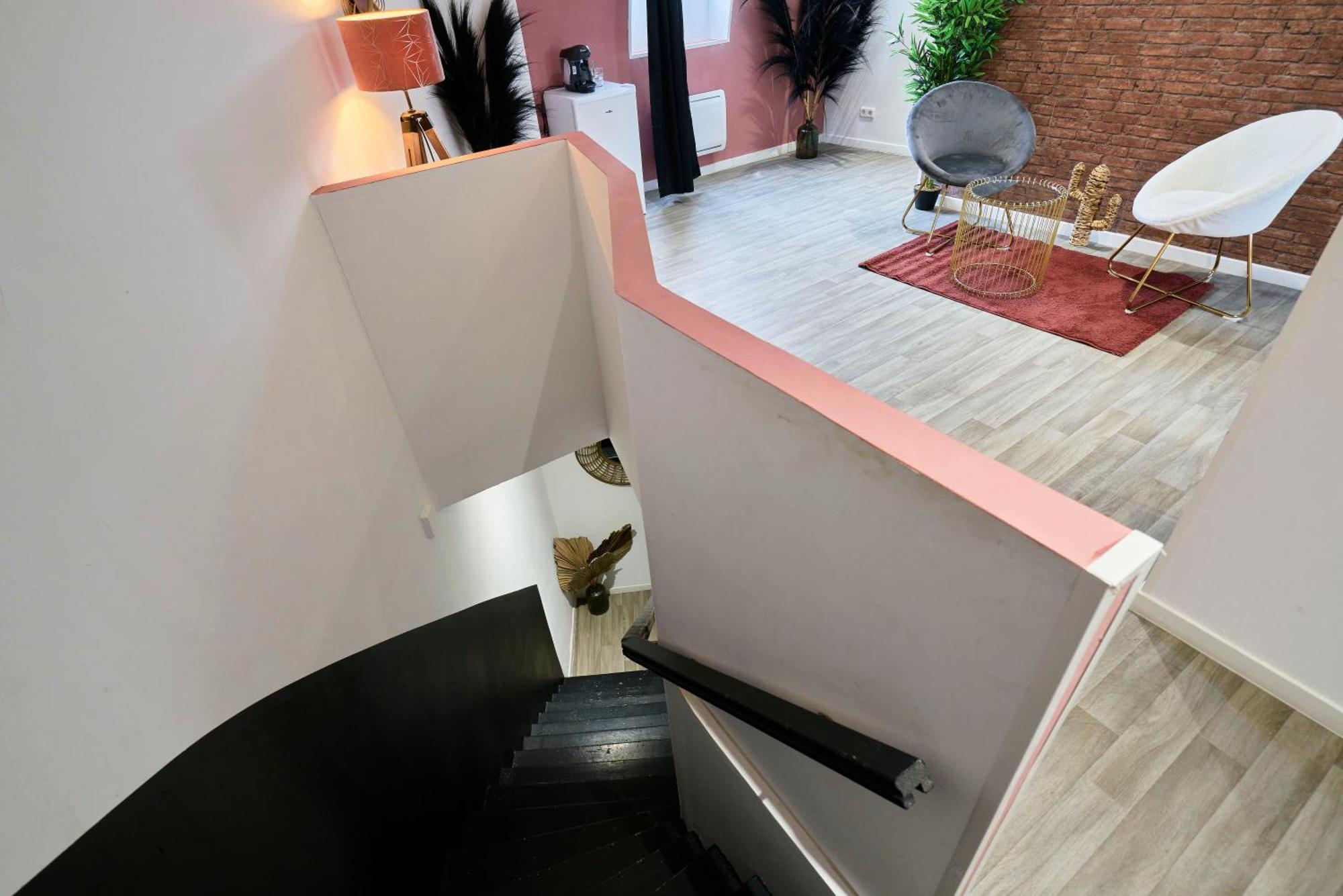 Ng Suitehome - Lille I Roubaix Centre I Grand Place - Balneo - Netflix - Wifi Εξωτερικό φωτογραφία