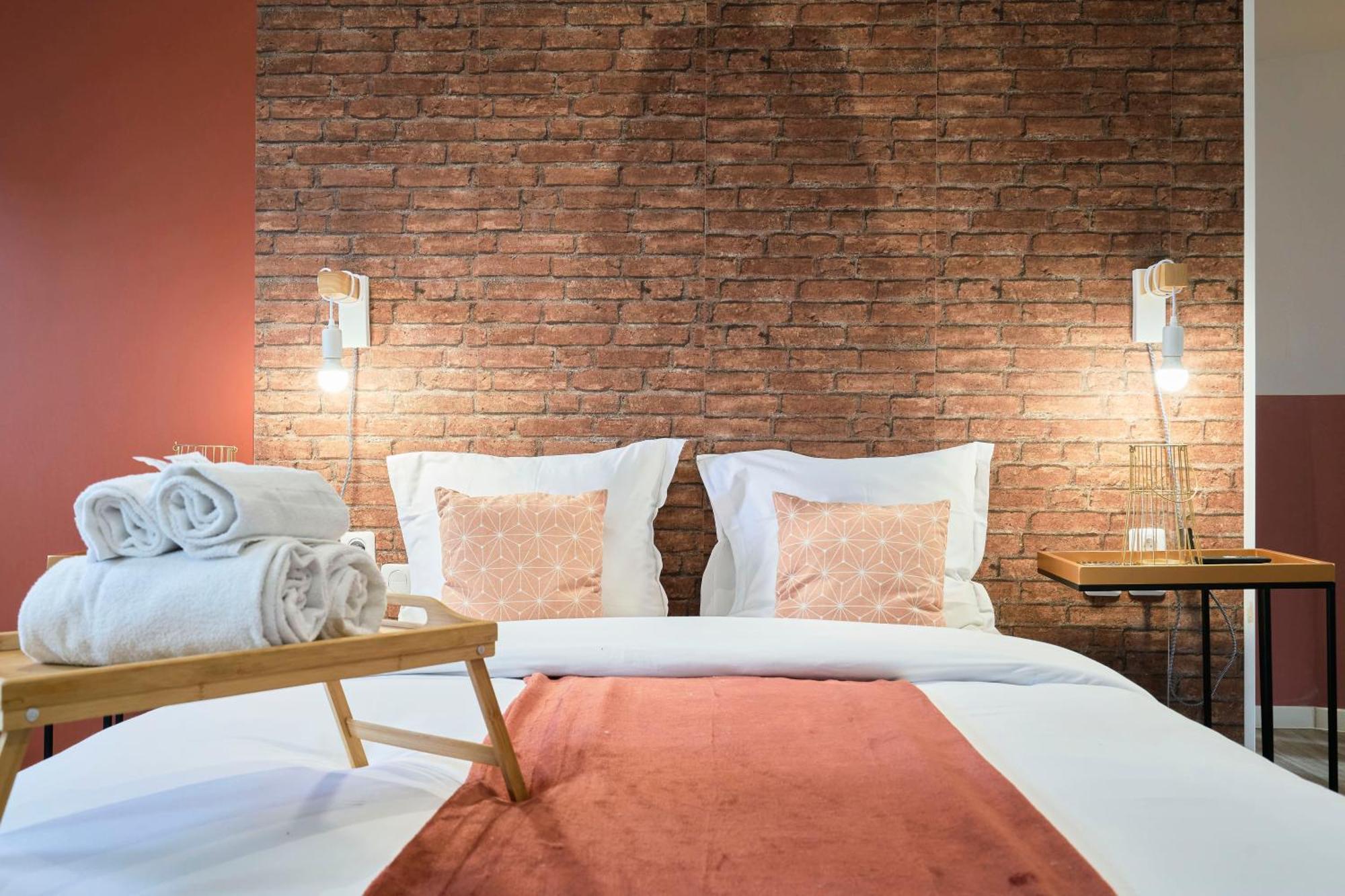 Ng Suitehome - Lille I Roubaix Centre I Grand Place - Balneo - Netflix - Wifi Εξωτερικό φωτογραφία